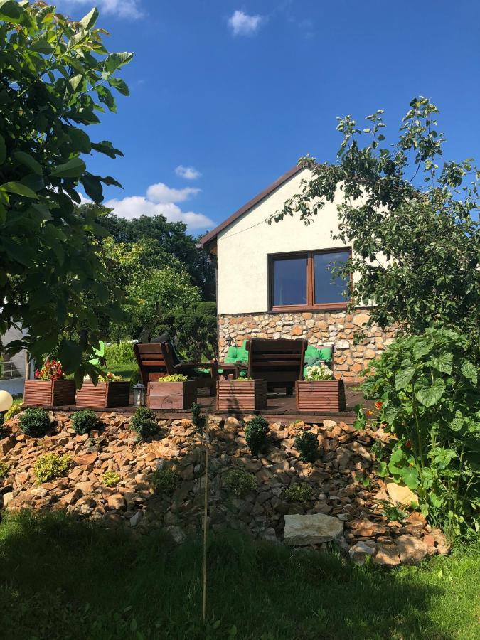 Czytelnia W Sadzie Villa Krzykawka Exterior foto