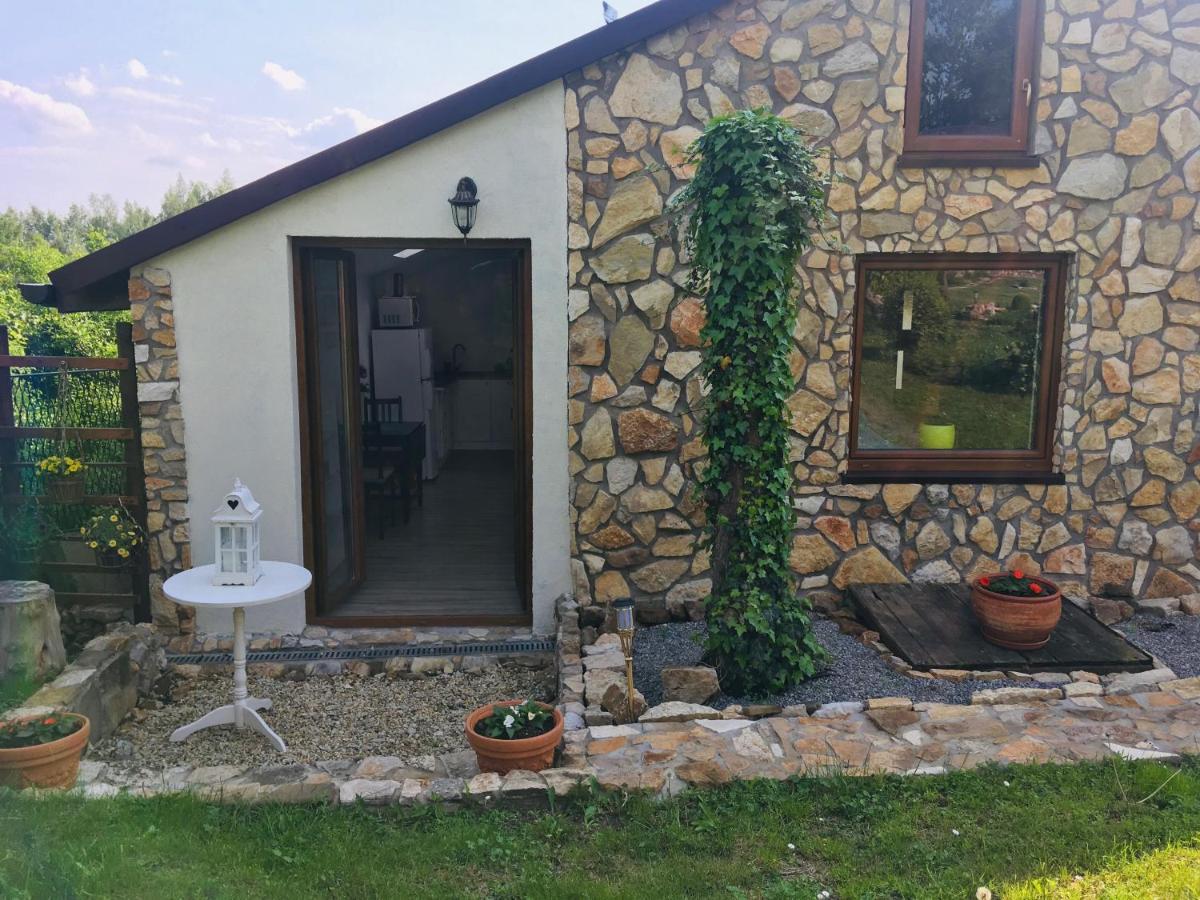 Czytelnia W Sadzie Villa Krzykawka Exterior foto