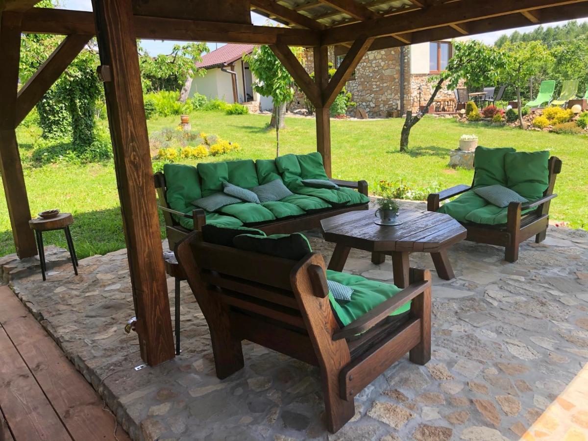 Czytelnia W Sadzie Villa Krzykawka Exterior foto
